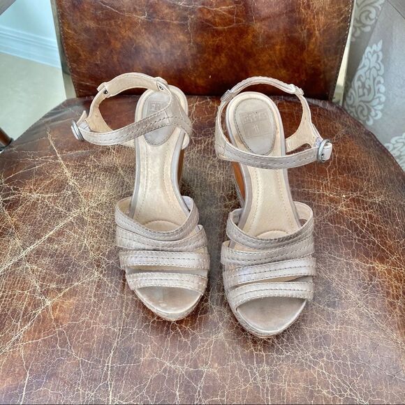 Frye taupe leather Corrina wedges sandals 6 - Picture 2 of 7